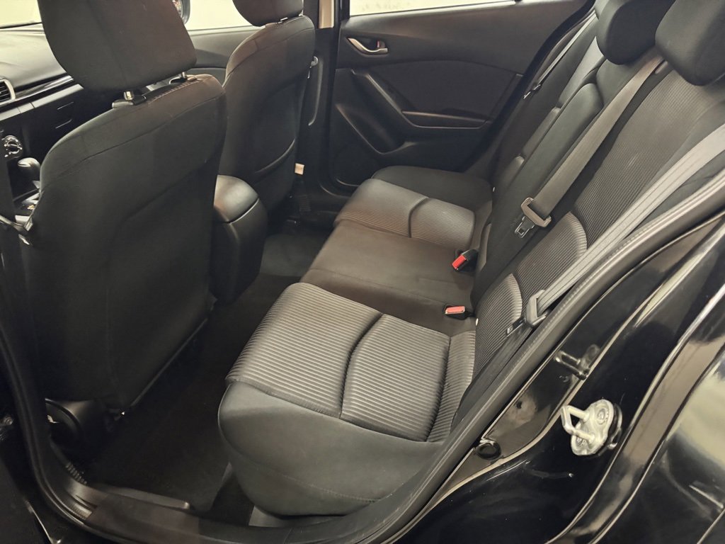 Used 2015 MAZDA MAZDA3 i Touring image 29
