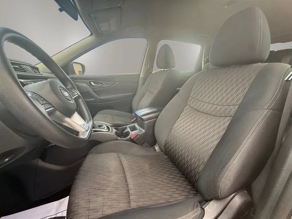 Used 2018 Nissan Rogue S AWD/4WD image 19