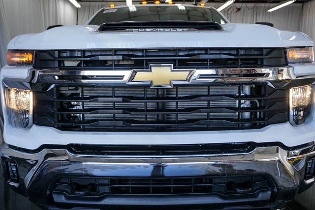 New 2026 Chevrolet Silverado 3500 LT w/ Convenience Package image 3