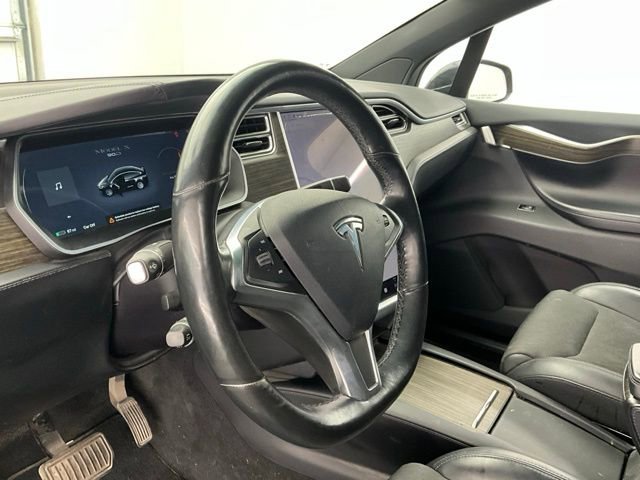 Used 2016 Tesla Model X 90D image 16