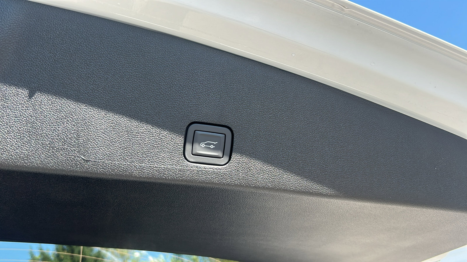 New 2025 Cadillac XT6 Premium Luxury w/ Technology Package image 17