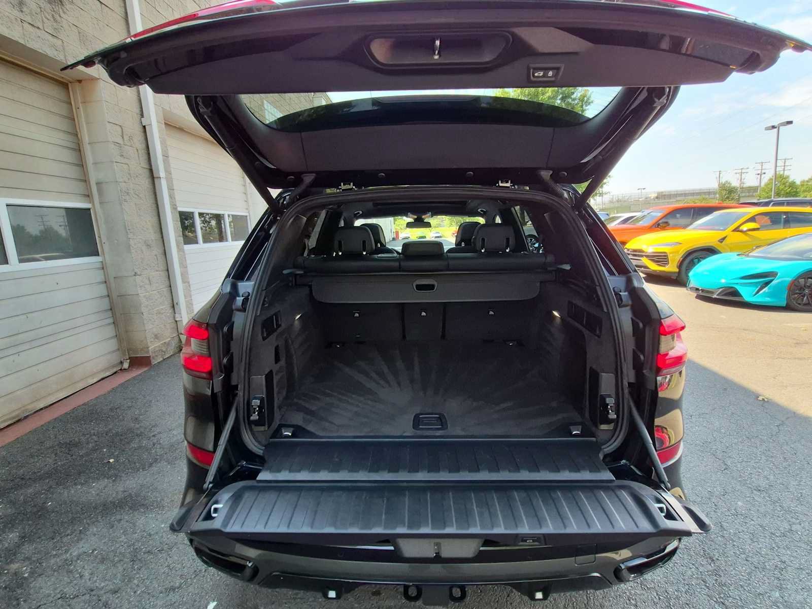 Used 2021 BMW X5 M50i w/ Premium Package AWD/4WD image 37