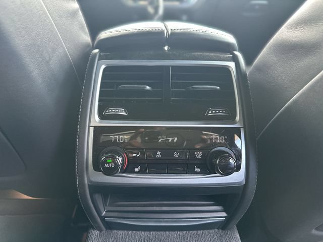 Used 2017 BMW 750i xDrive AWD/4WD image 25