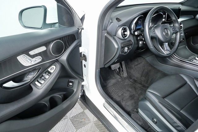 Used 2017 Mercedes-Benz GLC 300 image 7