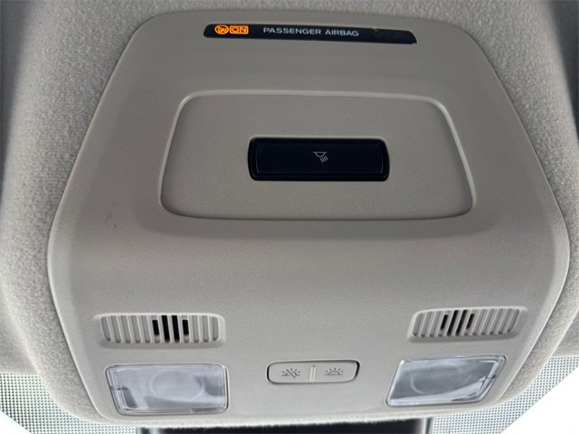 Used 2022 Ford E-Transit Medium Roof image 22