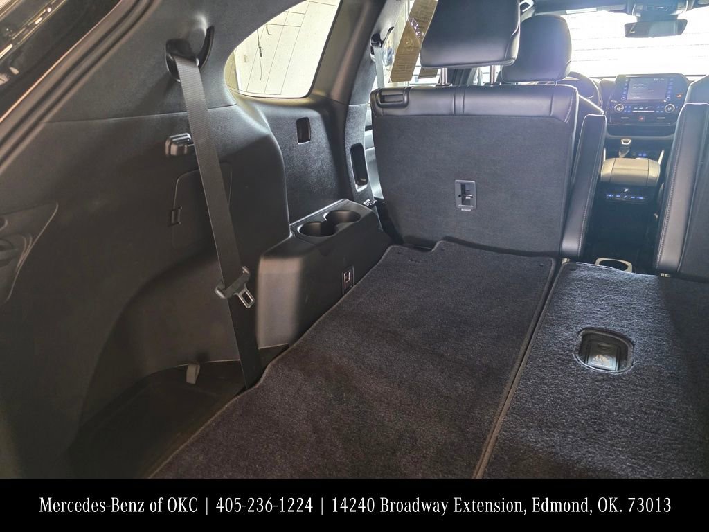 Used 2022 Toyota Highlander XSE FWD image 8