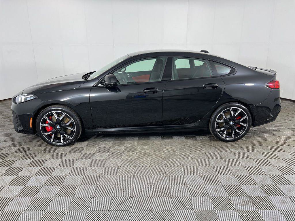 Used 2025 BMW M235i xDrive AWD/4WD image 10