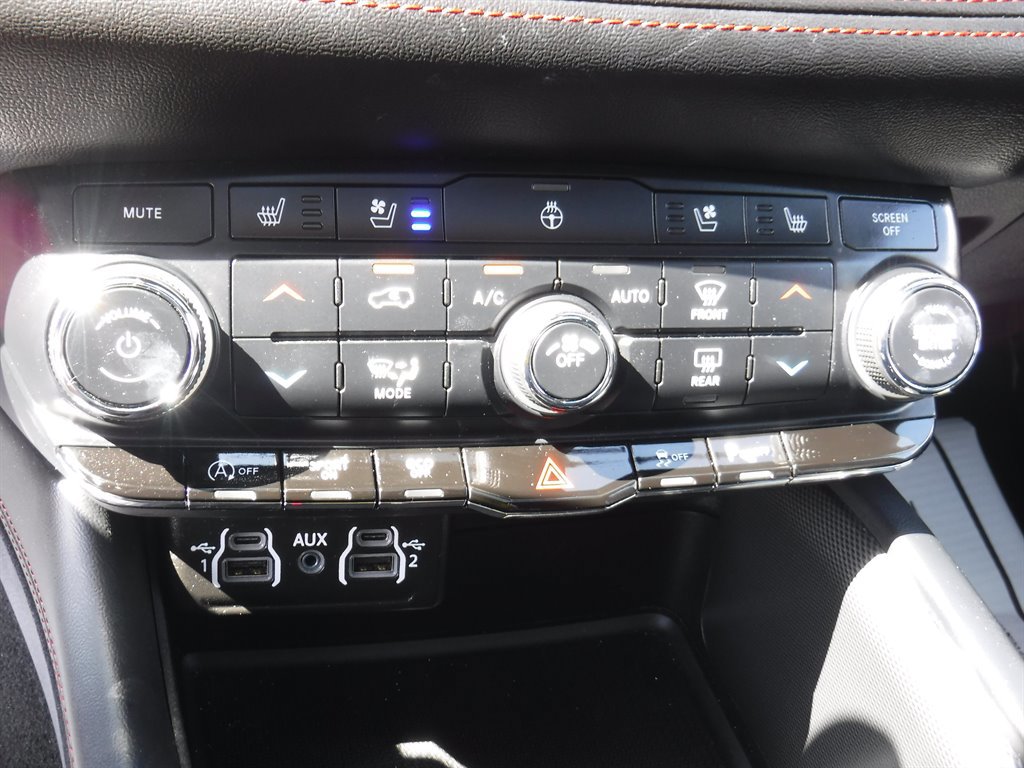 Used 2024 Dodge Durango GT image 17