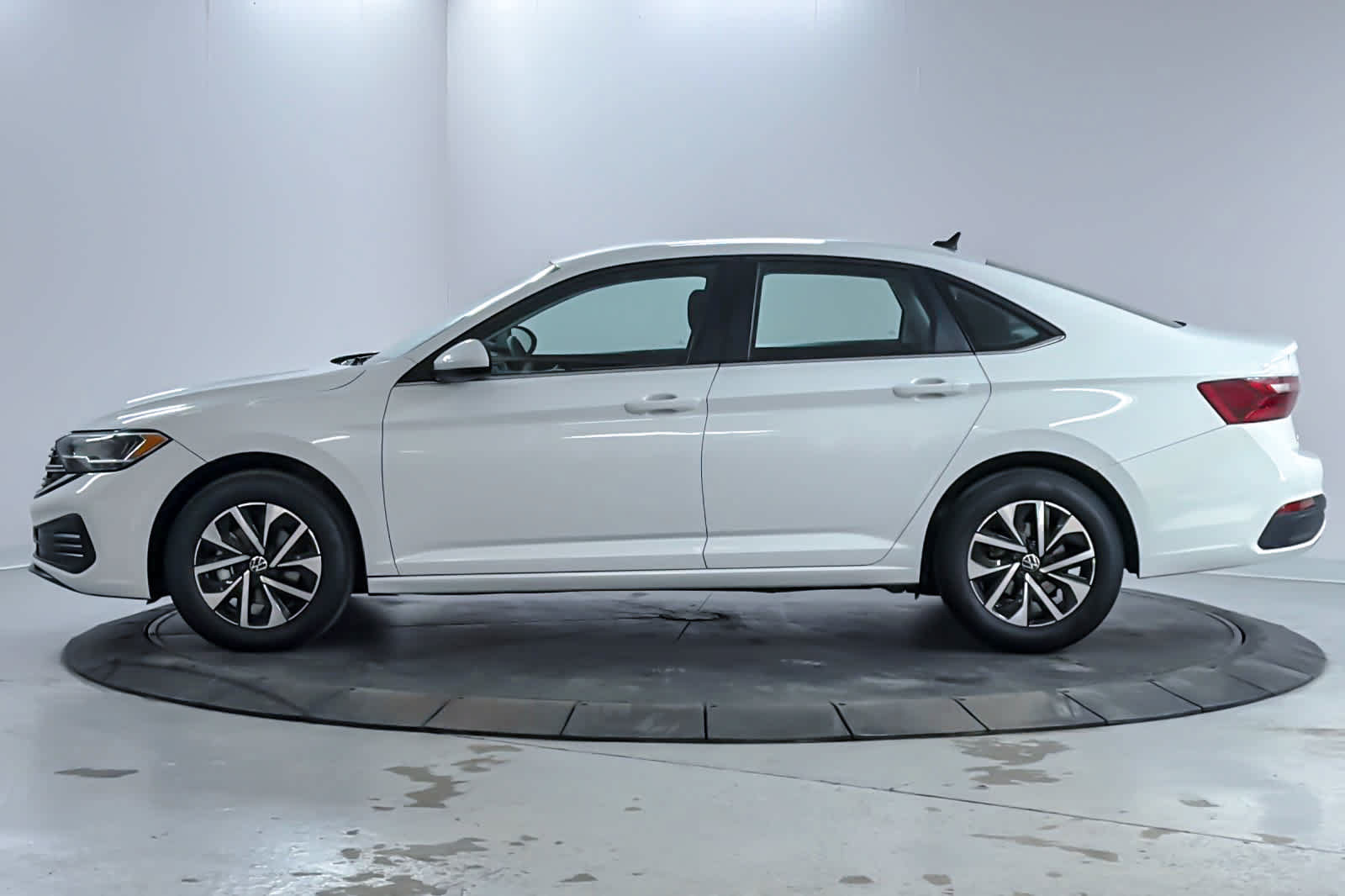 Used 2023 Volkswagen Jetta S FWD image 5