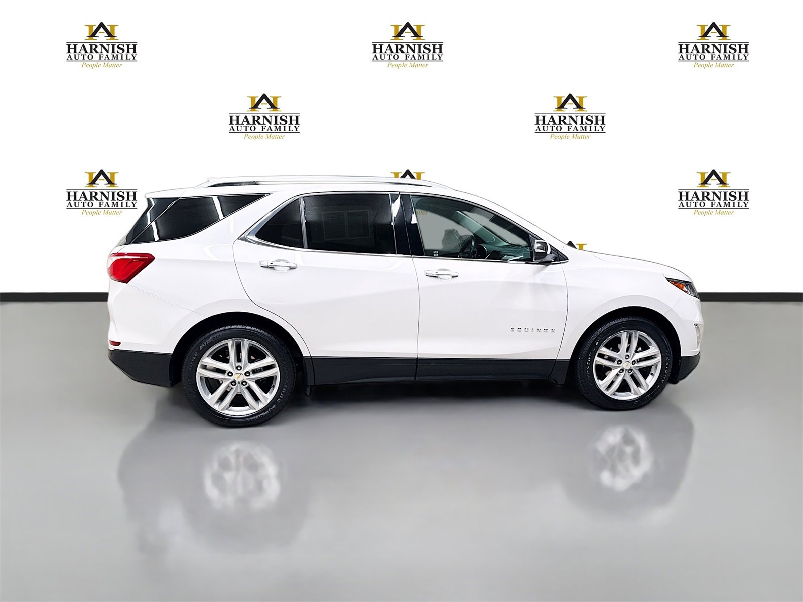 Used 2018 Chevrolet Equinox Premier image 4