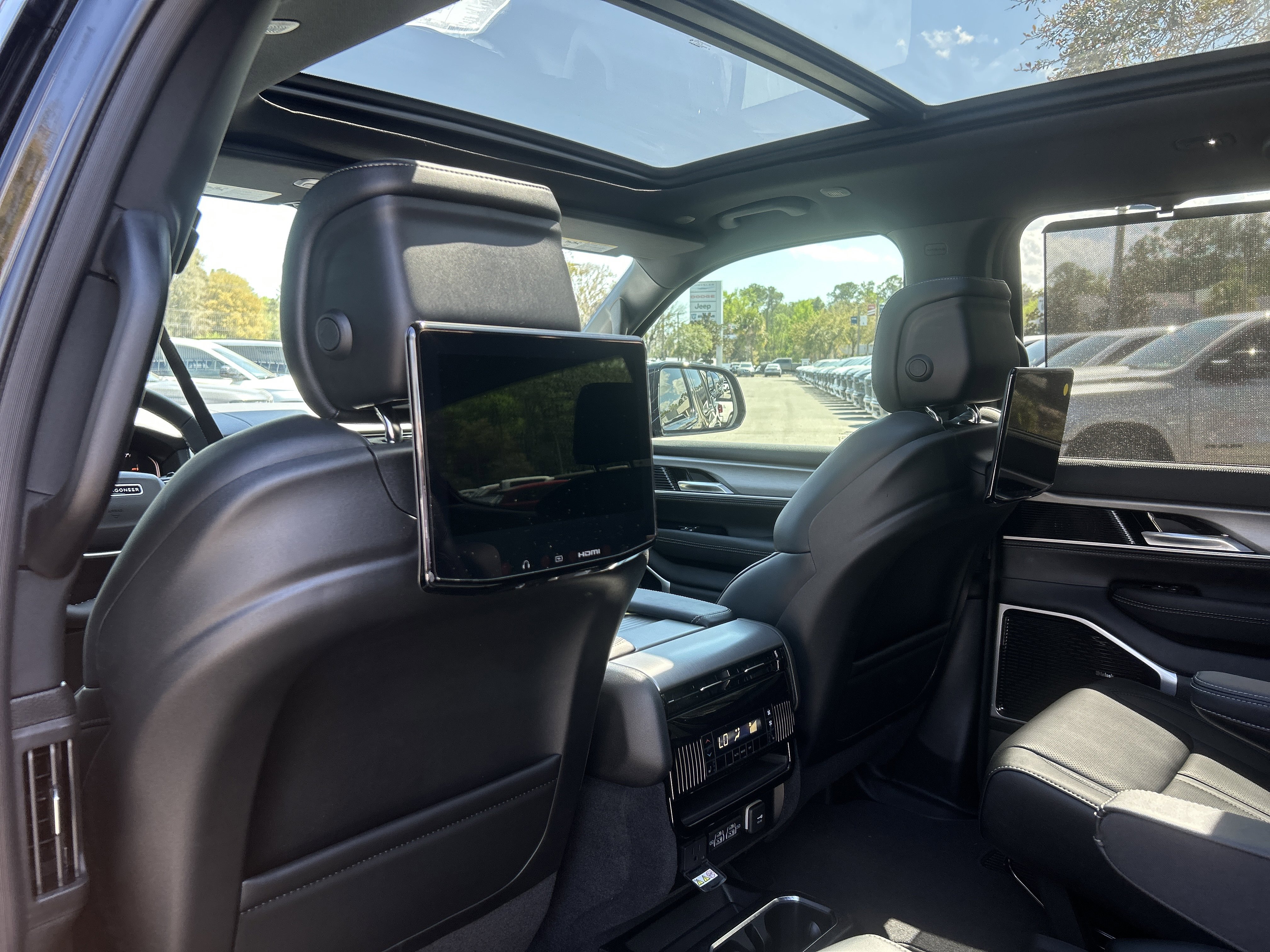 New 2026 Jeep Grand Wagoneer Limited image 38