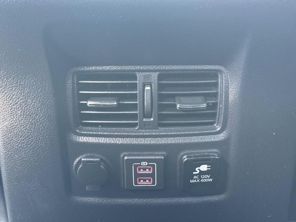 Certified 2020 Nissan Titan SL w/ Moonroof Package image 16