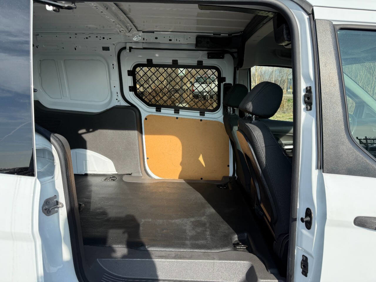 Used 2020 Ford Transit Connect XLT image 21