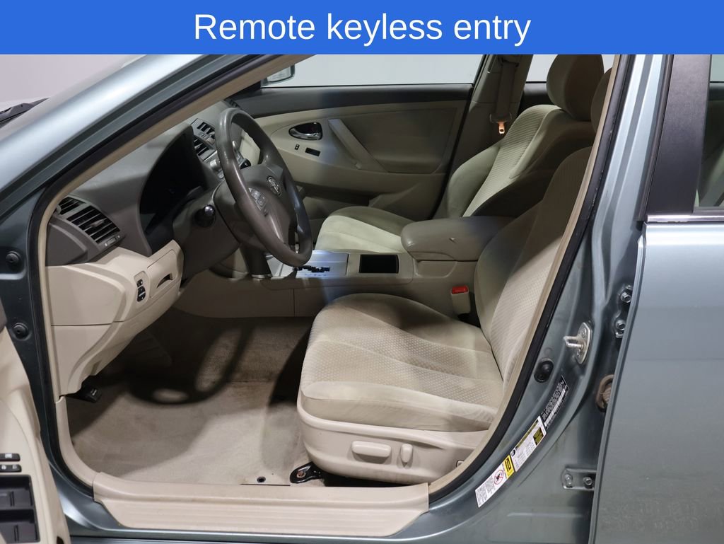 Used 2008 Toyota Camry LE image 2
