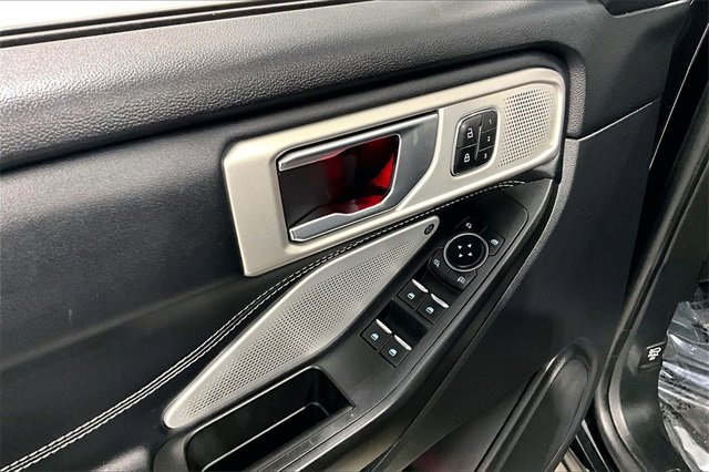 Used 2020 Ford Explorer ST w/ Premium Technology Package image 38