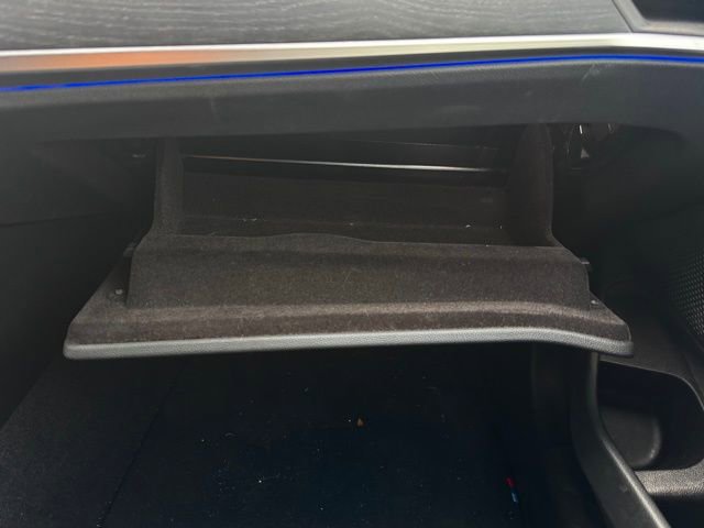 Certified 2022 BMW 330i xDrive Sedan w/ M Sport Package image 27