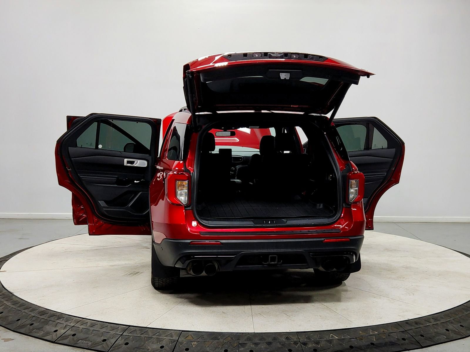 Used 2023 Ford Explorer ST w/ Equipment Group 401A image 14