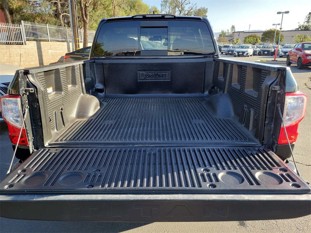 Used 2023 Nissan Titan SV image 21