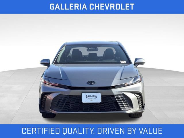 Used 2025 Toyota Camry SE FWD video 3
