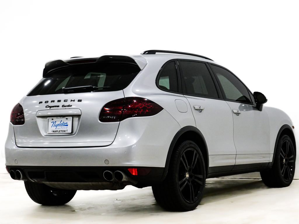 Used 2014 Porsche Cayenne Turbo image 7