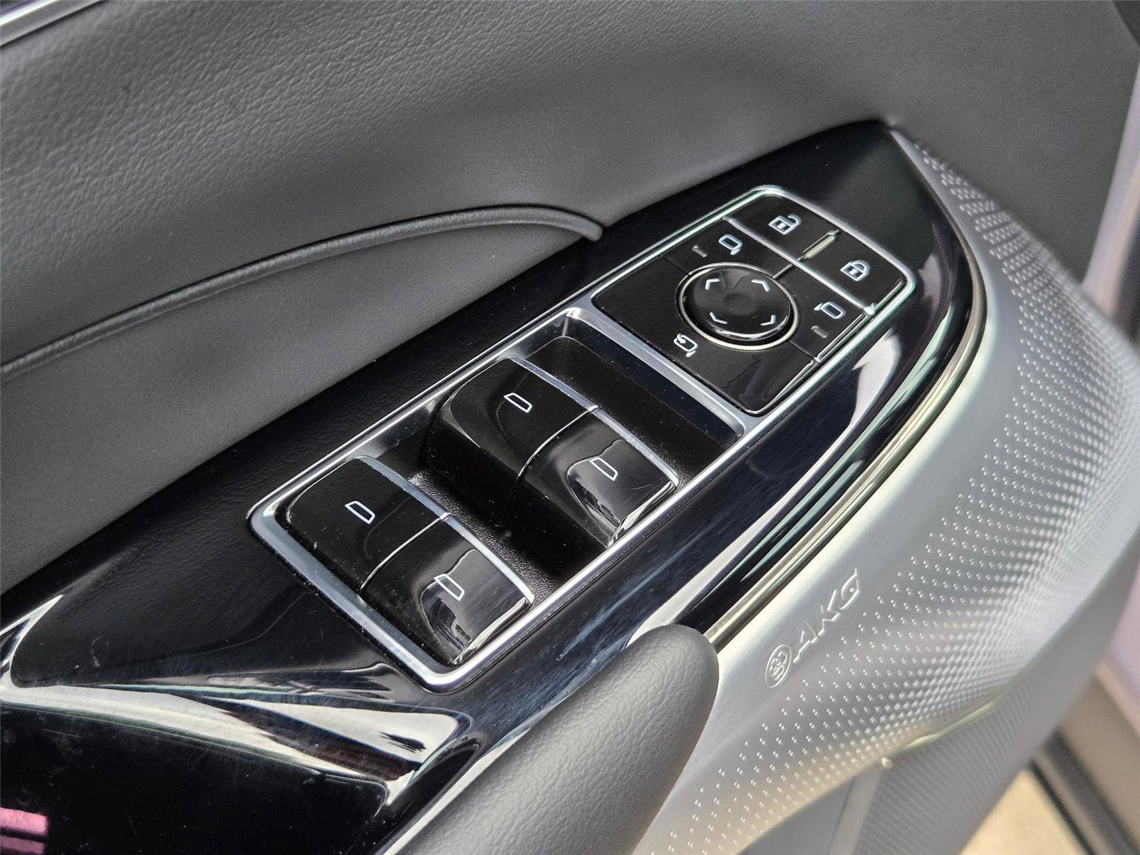 Certified 2025 Cadillac Lyriq Luxury w/ LPO, Floor Liner Package AWD/4WD image 26