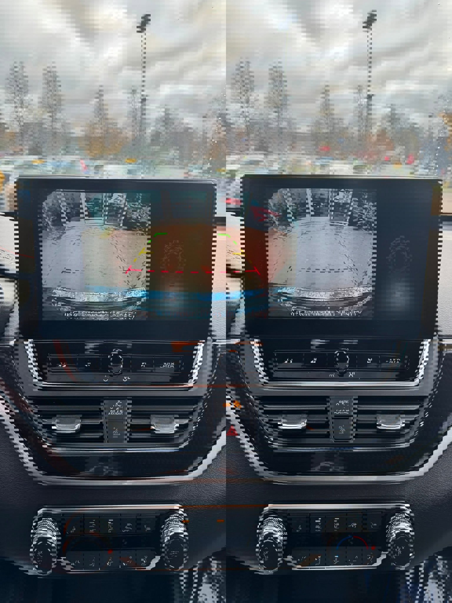 Used 2023 Nissan Altima 2.5 SR w/ SR Premium Package image 21