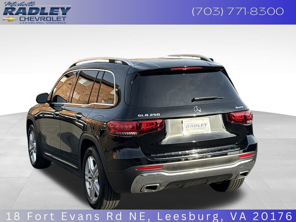 Used 2022 Mercedes-Benz GLB 250 4MATIC image 4