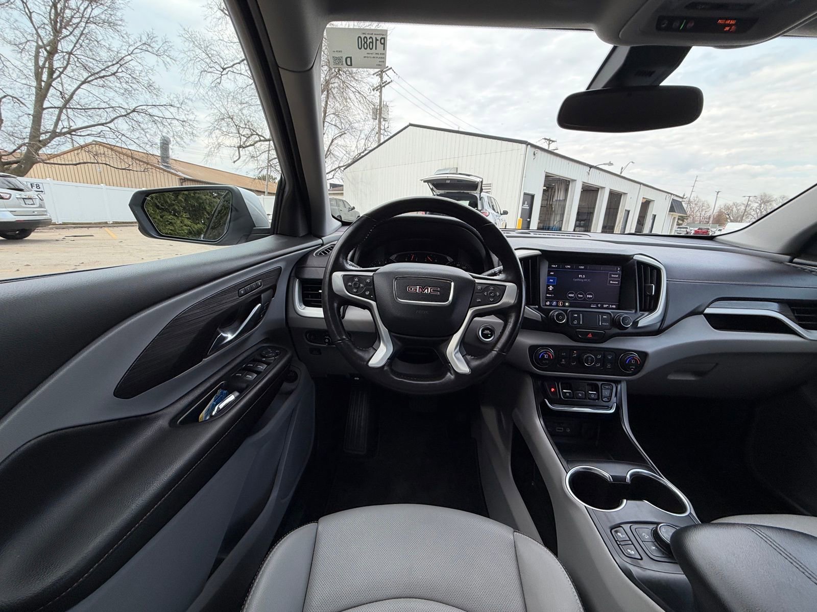 Used 2020 GMC Terrain SLT w/ Preferred Package image 2