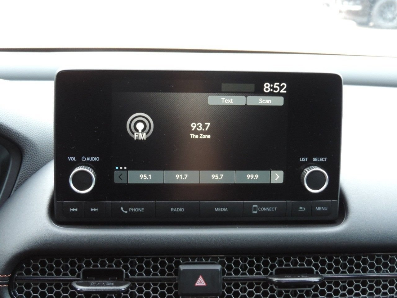 Used 2025 Honda HR-V Sport image 23