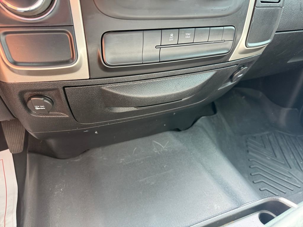 Used 2019 RAM 1500 Classic SLT RWD image 25