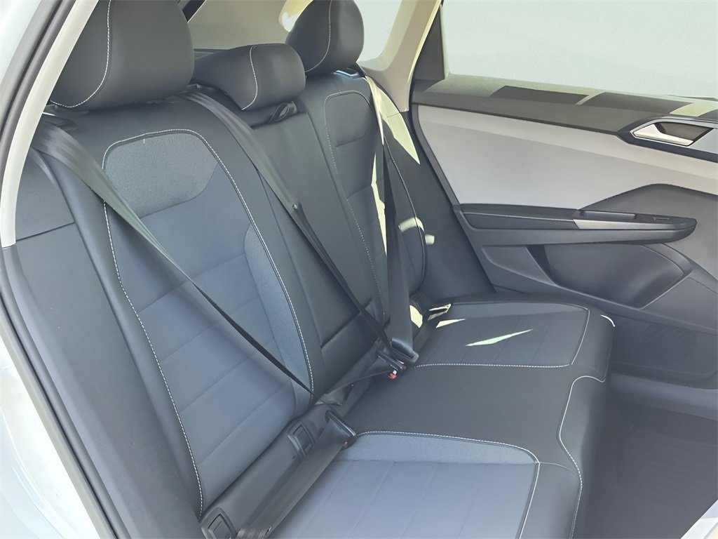Used 2024 Volkswagen Taos SE image 21