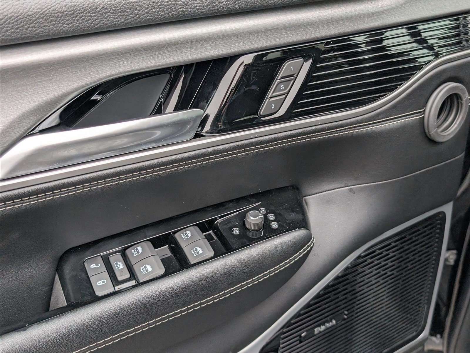 New 2026 Jeep Grand Wagoneer Limited AWD/4WD image 19