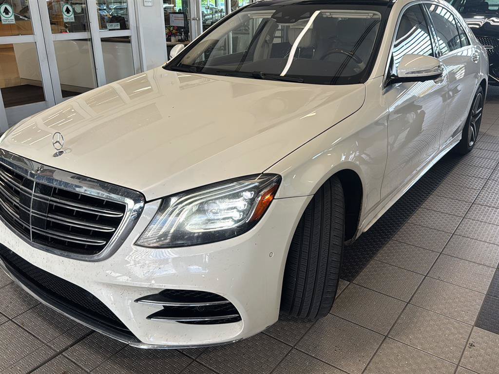 Used 2018 Mercedes-Benz S 560 Sedan image 3