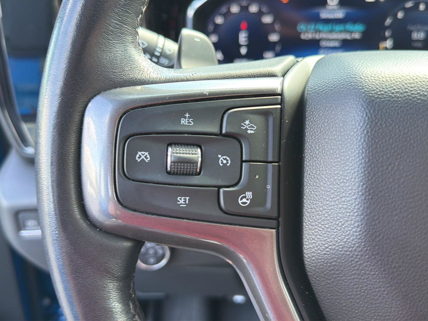 Used 2022 Chevrolet Silverado 1500 ZR2 w/ Technology Package AWD/4WD image 22