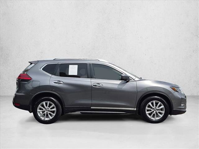 Used 2017 Nissan Rogue SV w/ SV Premium Package FWD image 4