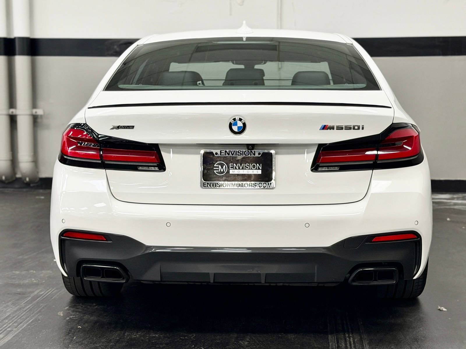 Used 2023 BMW M550i xDrive w/ Executive Package AWD/4WD image 11