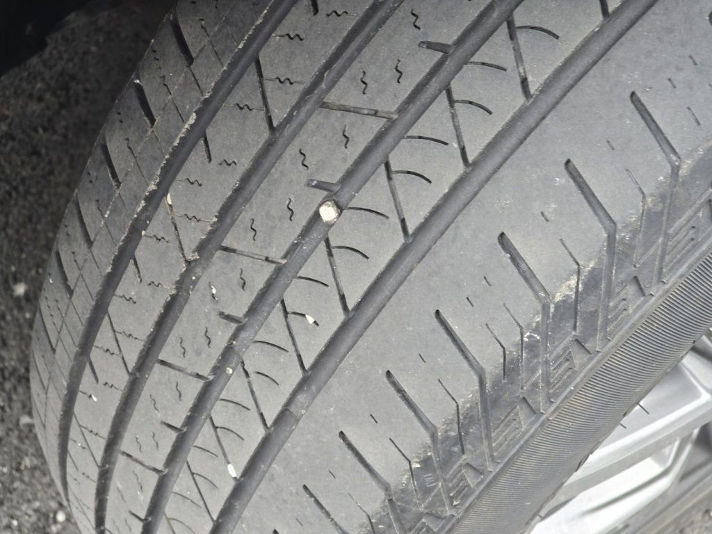 Used 2023 GMC Acadia SLE w/ Driver Convenience Package image 30