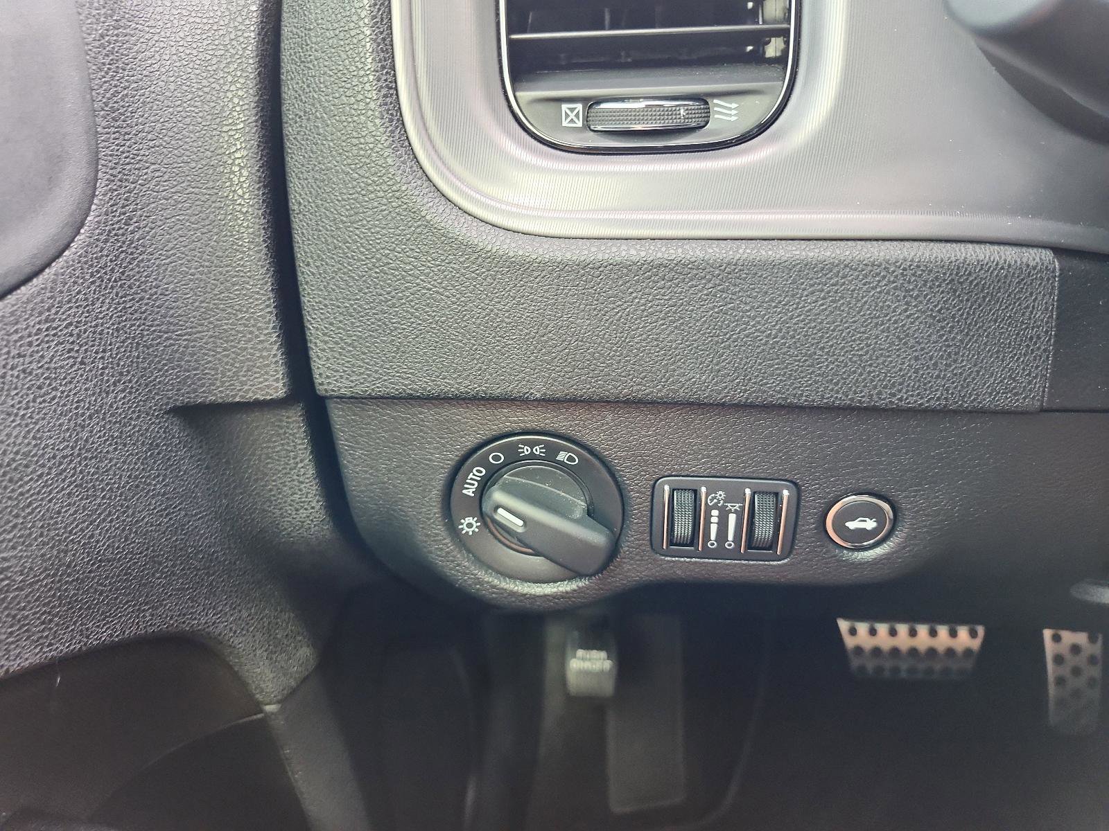 Used 2023 Dodge Charger R/T w/ Blacktop Package image 21