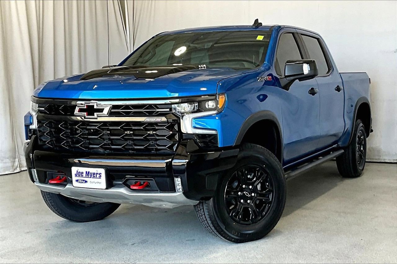 Used 2022 Chevrolet Silverado 1500 ZR2 w/ Technology Package AWD/4WD image 12