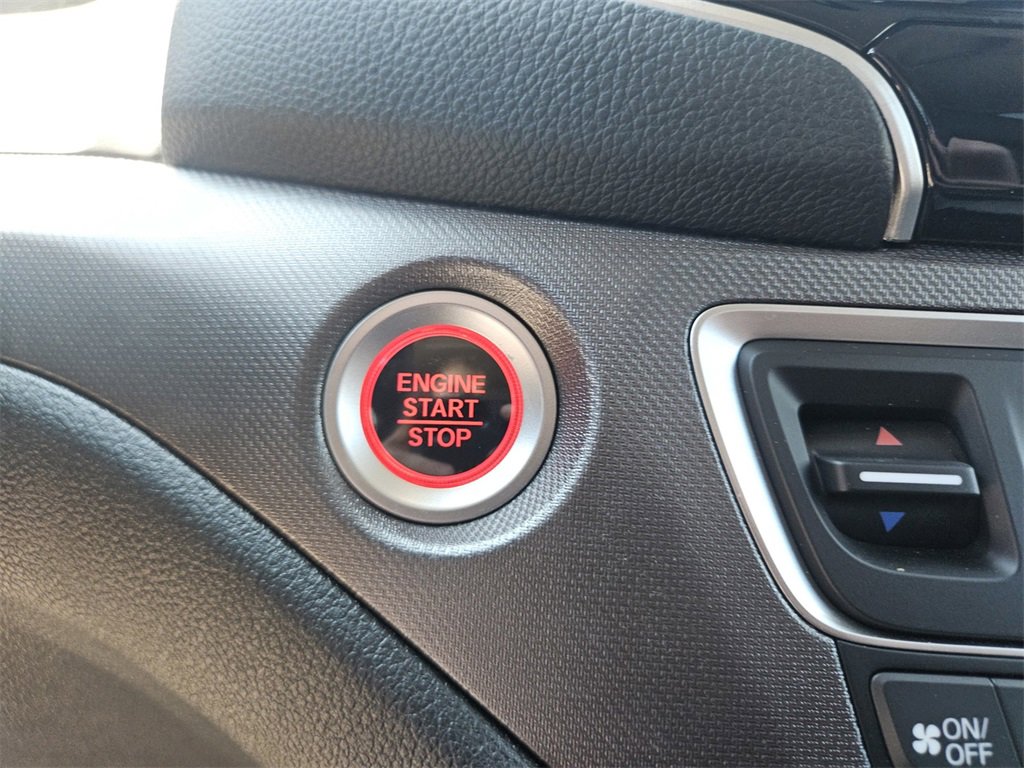 Used 2025 Honda Ridgeline RTL image 15