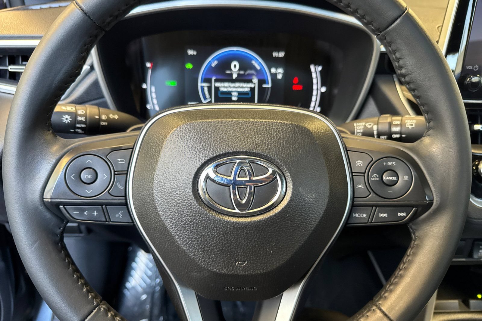 Used 2024 Toyota Corolla Cross AWD Hybrid w/ Convenience Package image 30
