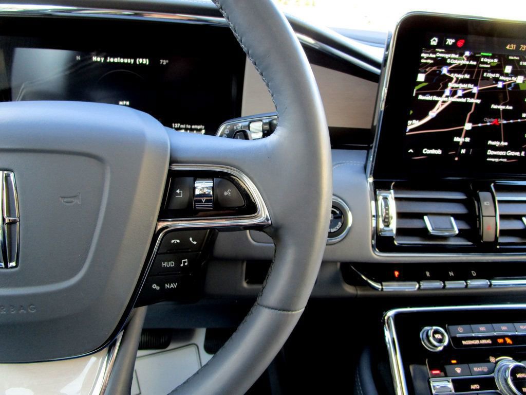 Used 2021 Lincoln Navigator L Black Label w/ Cargo Convenience Package image 27