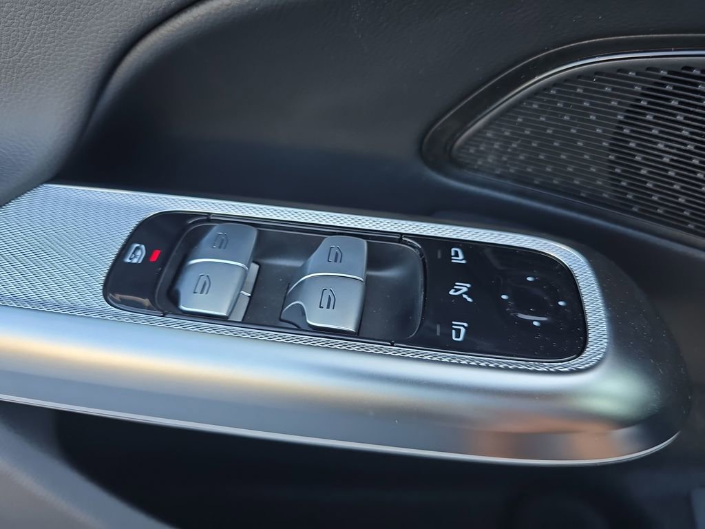 New 2026 Mercedes-Benz E 350 4MATIC Sedan image 28