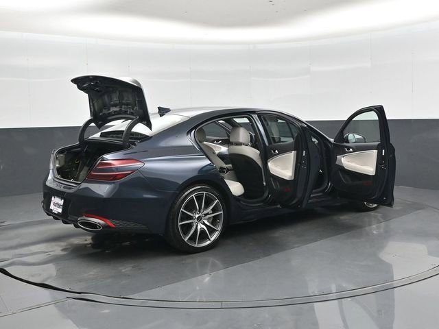 Used 2025 Genesis G70 2.5T image 46