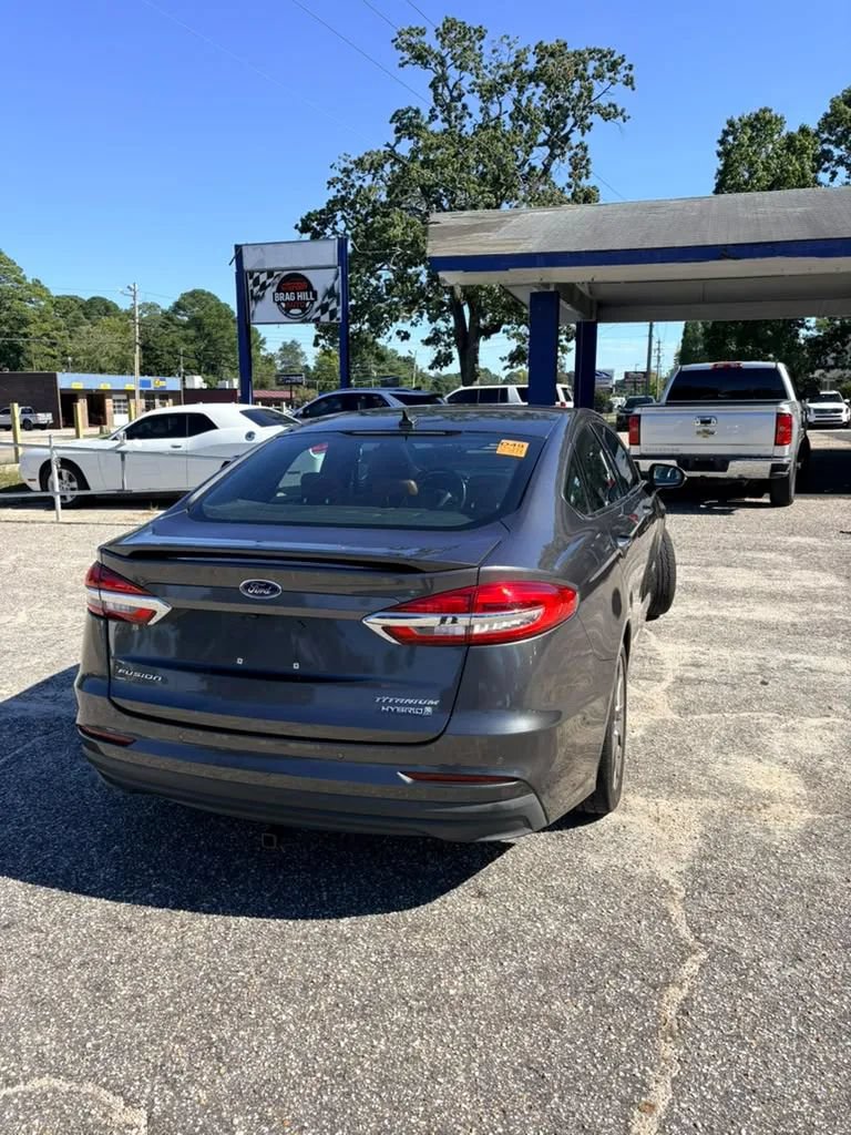 Used 2019 Ford Fusion Titanium FWD image 6