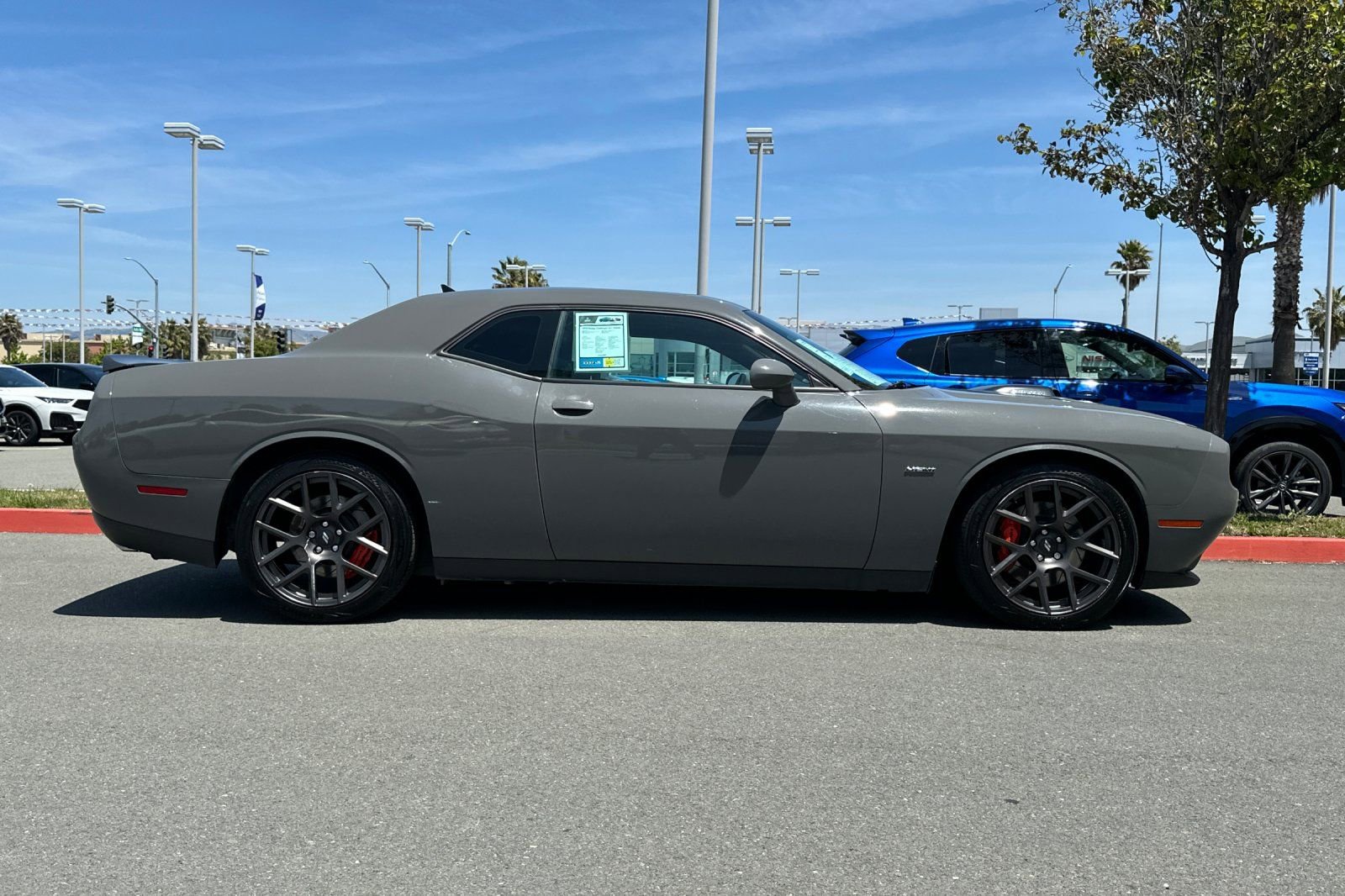 Used 2018 Dodge Challenger R/T RWD image 3