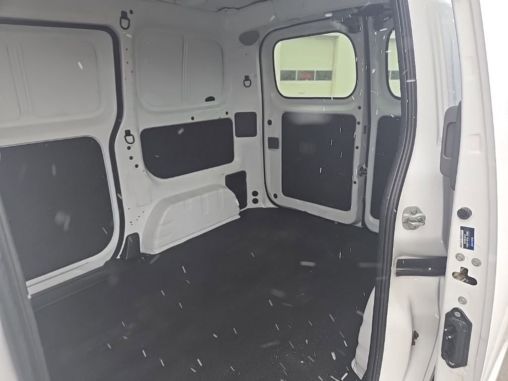 Used 2021 Nissan NV200 SV image 21