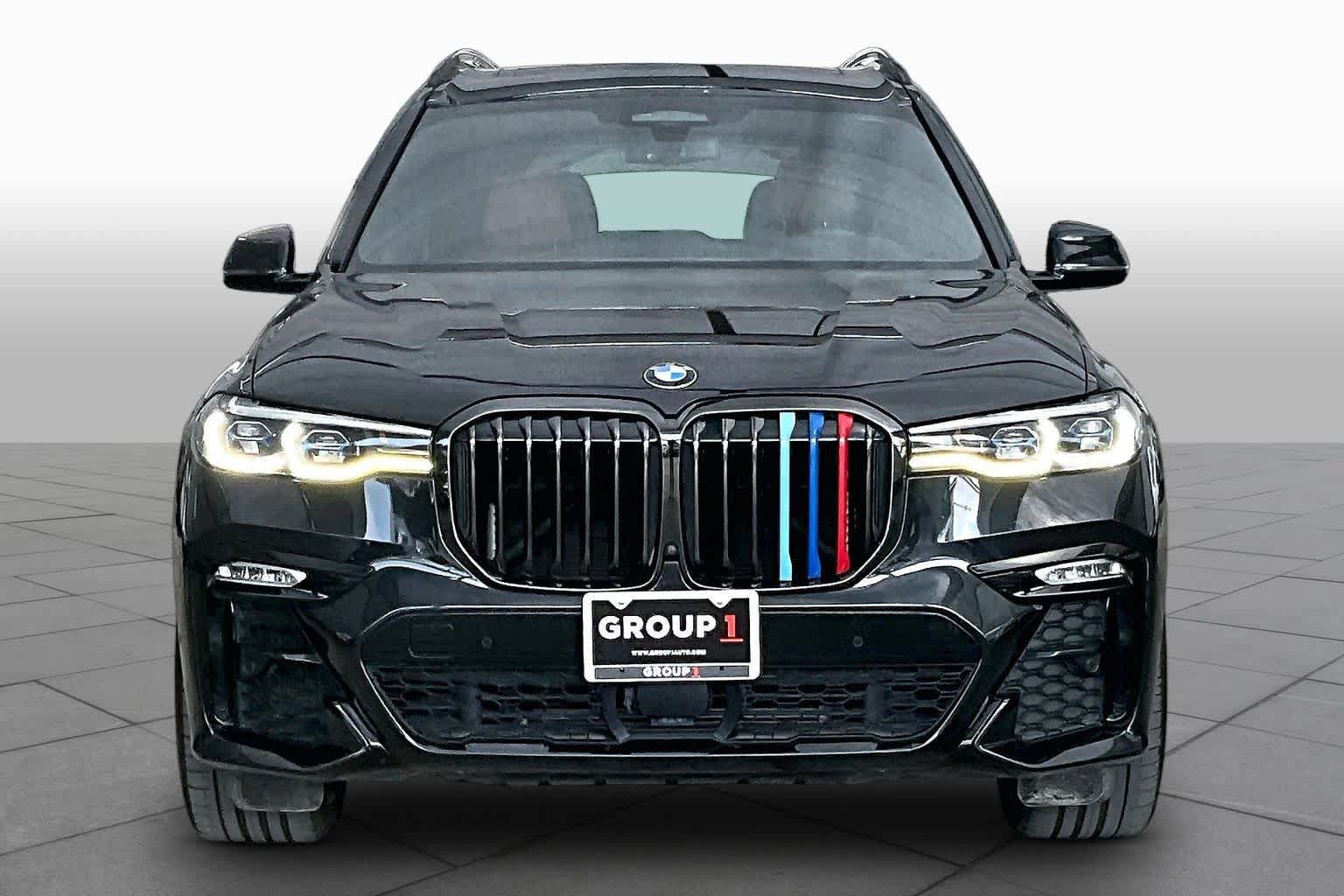 Used 2022 BMW X7 M50i AWD/4WD image 4