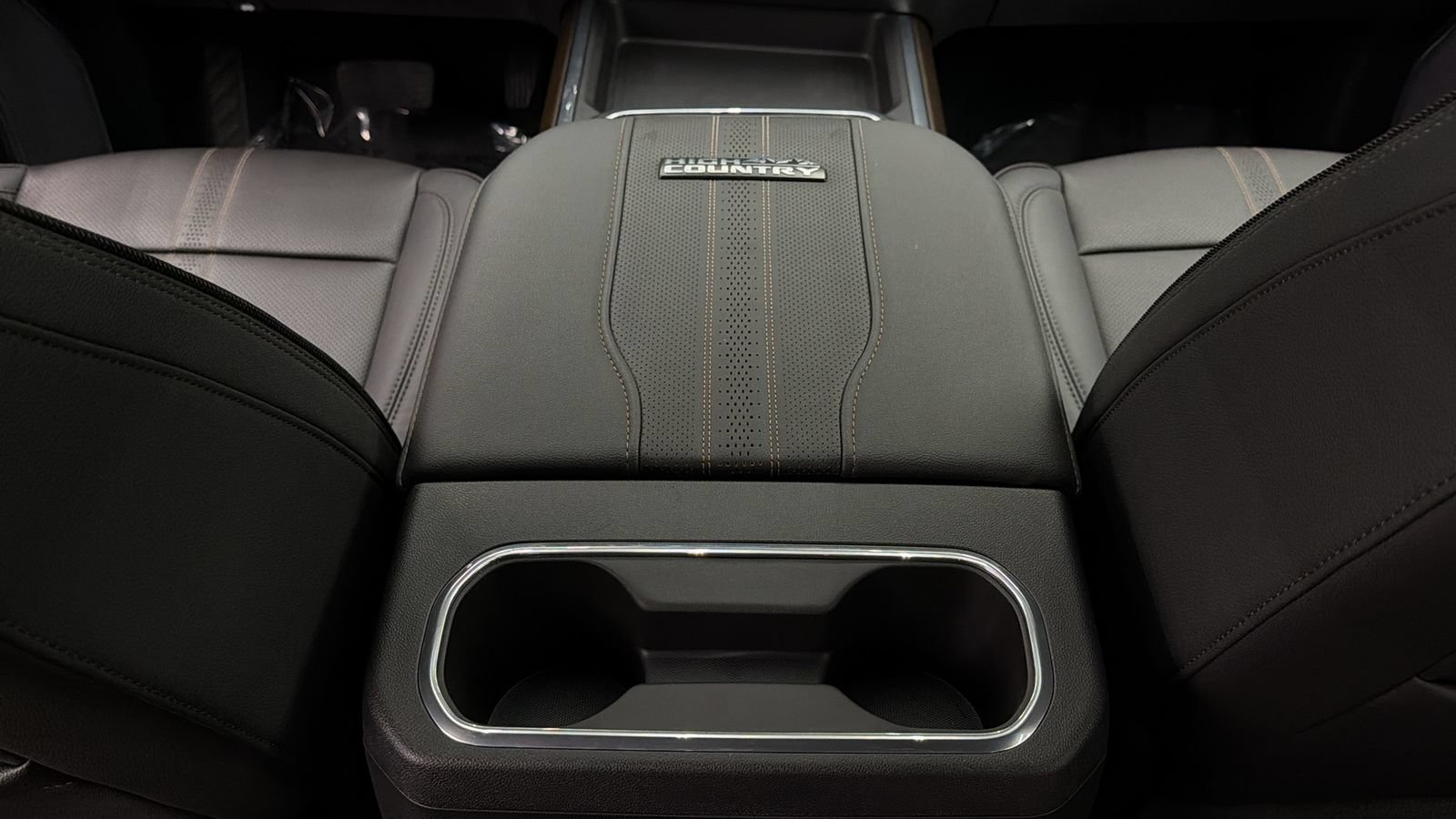 Used 2026 Chevrolet Silverado 2500 High Country w/ High Country Premium Package AWD/4WD image 38