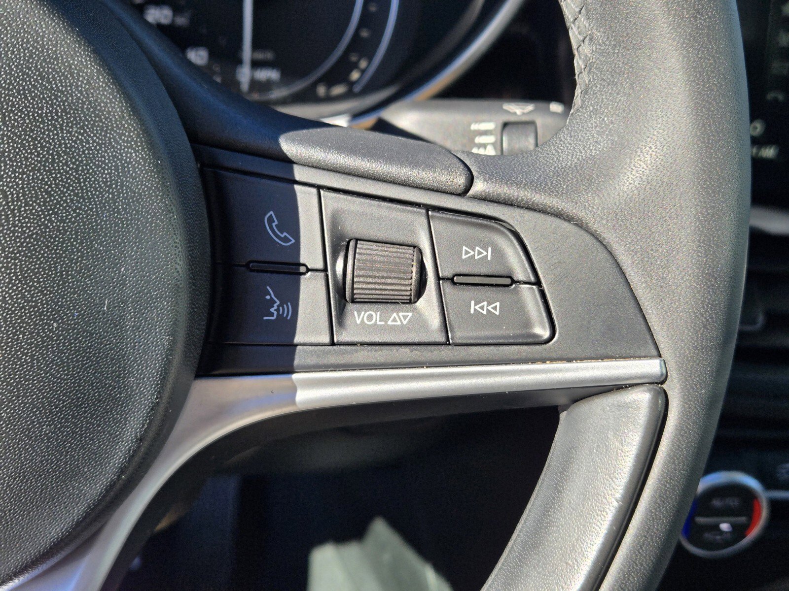 Used 2019 Alfa Romeo Giulia image 21